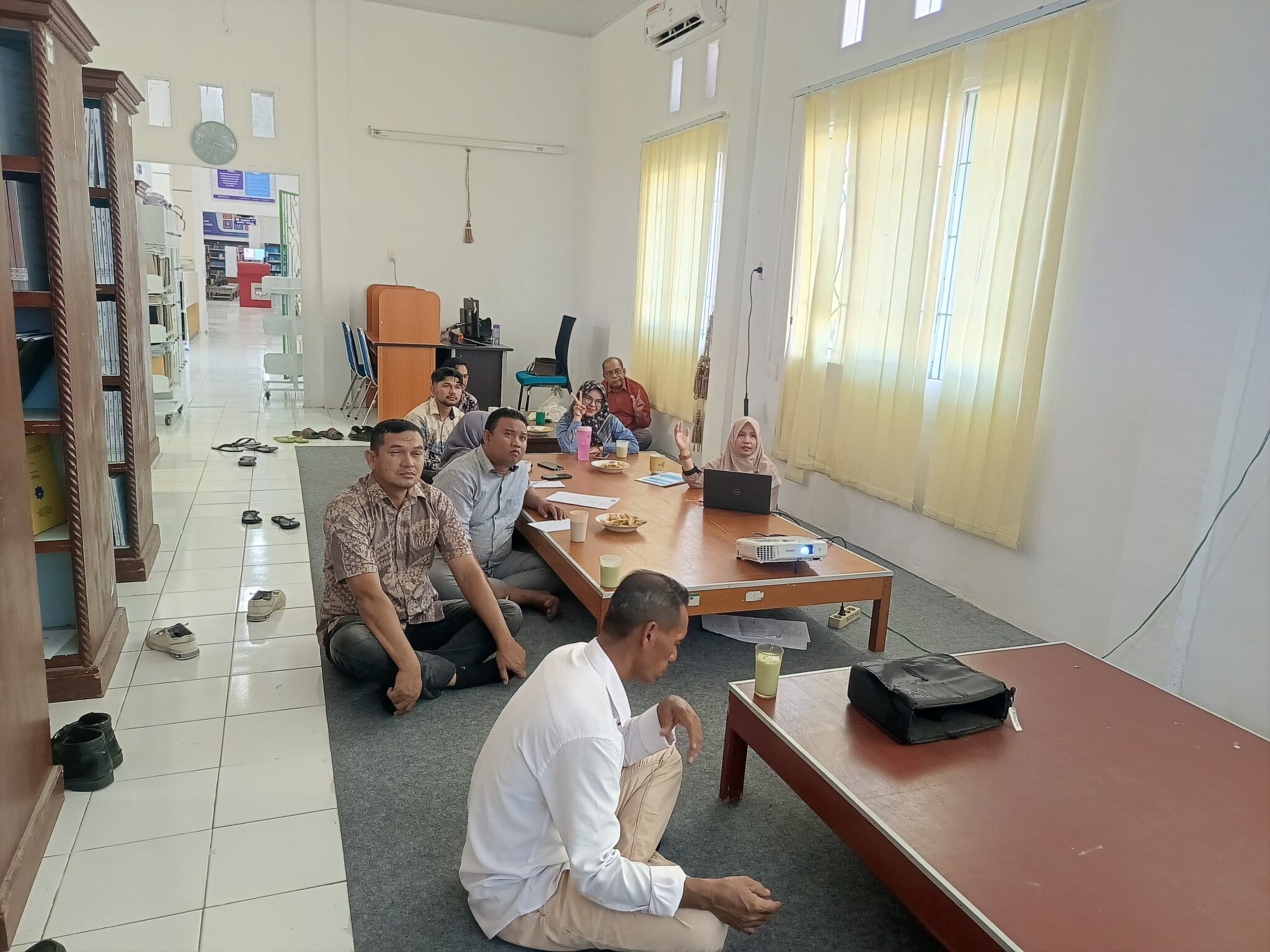  Perpustakaan Universitas Teuku Umar (UTU) melalui UPA Perpustakaan menggelar rapat kerja tahunan